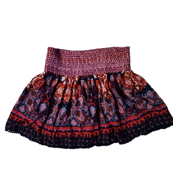 Hollister Dresses & Skirts - Hollister boho mini skirt medium